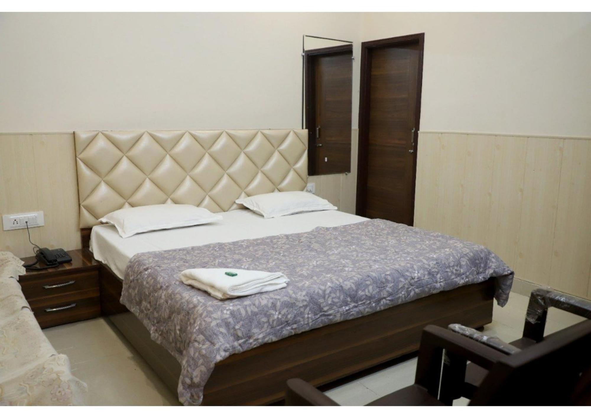 Rk Lodge Amritsar Exterior photo